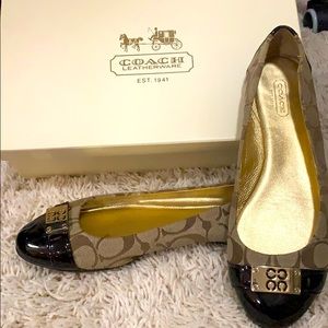 Coach flats size 8.5 M